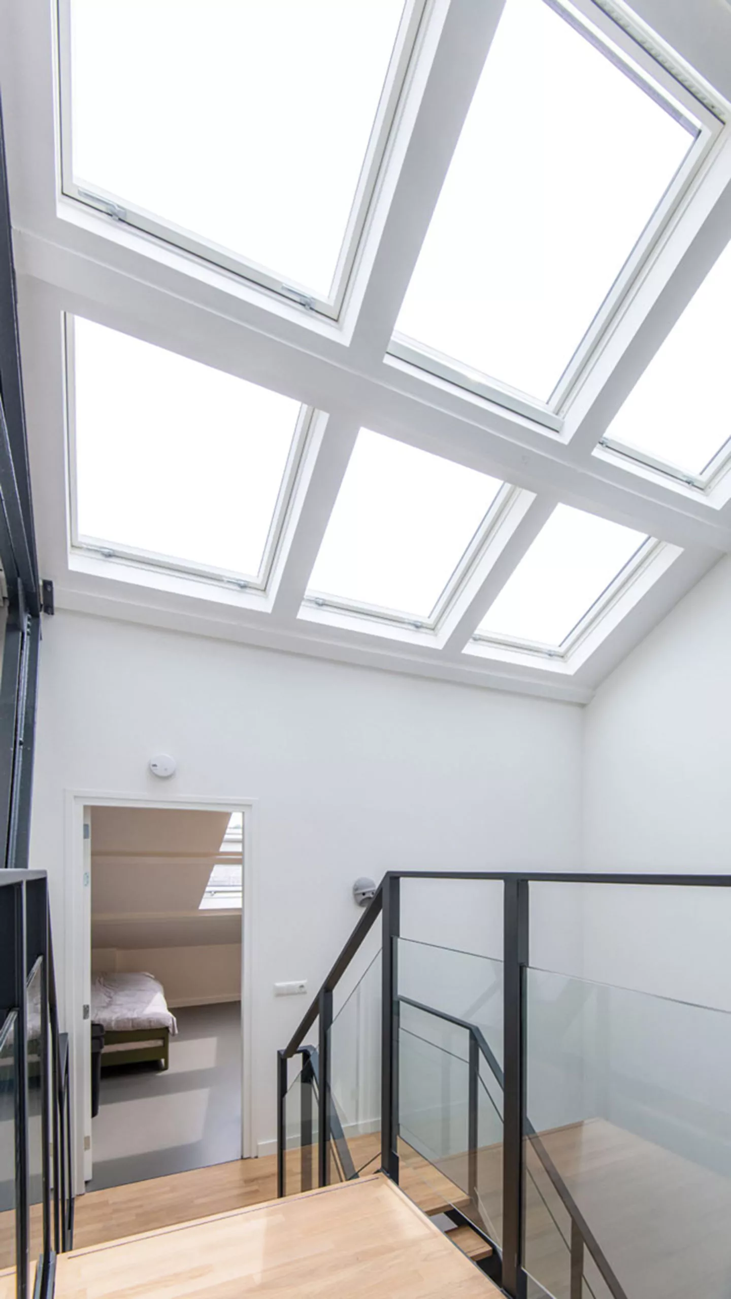 FAKRO White PU Coated Pine Centre Pivot Roof Window (FTU-V) - Image 2