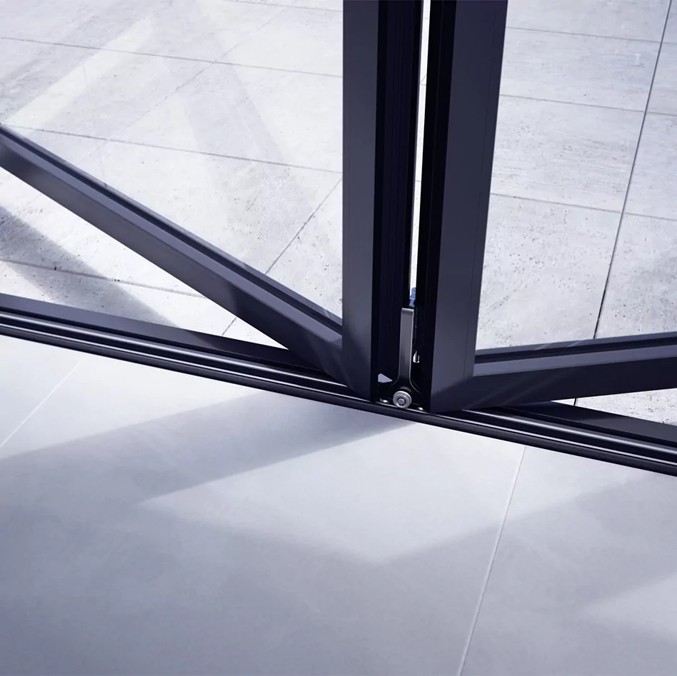 Korniche 4 Pane Bifold Door - Image 3