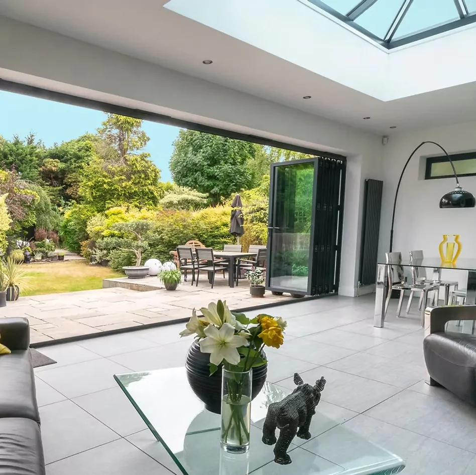 6 Pane Aluminium Bifold Door - Image 3