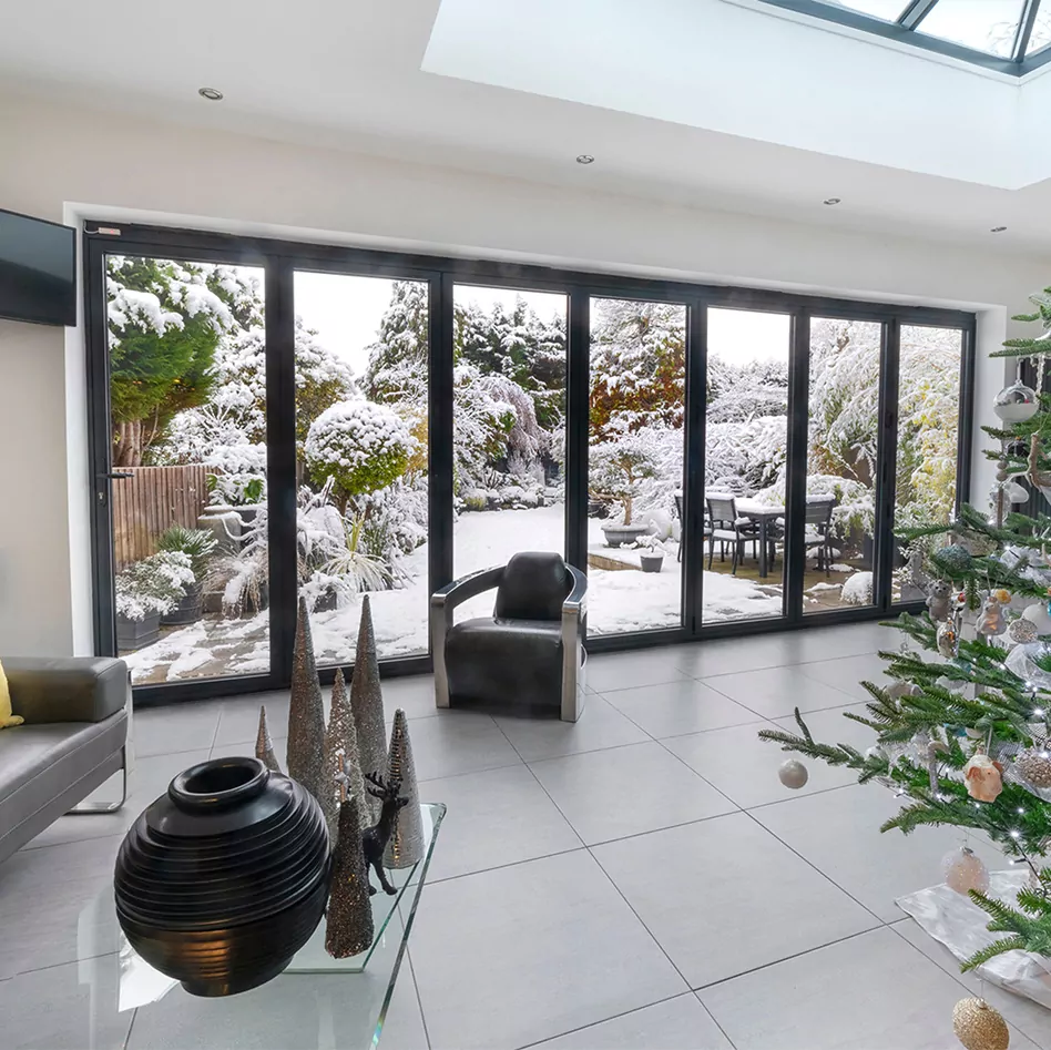 6 Pane Aluminium Bifold Door - Image 4